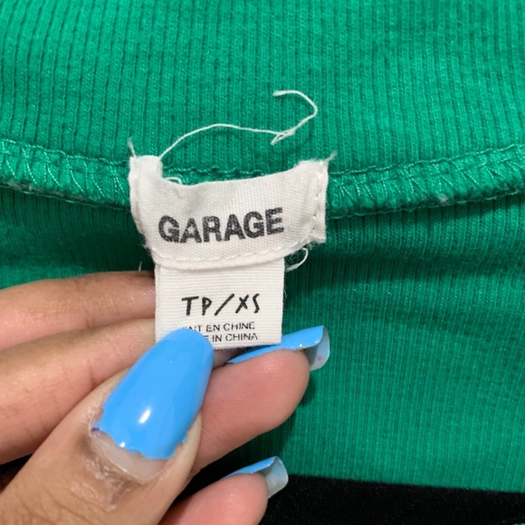 2 for 20 💖 Women’s Green Quarter Zip Crop Top - Picture 3 of 3